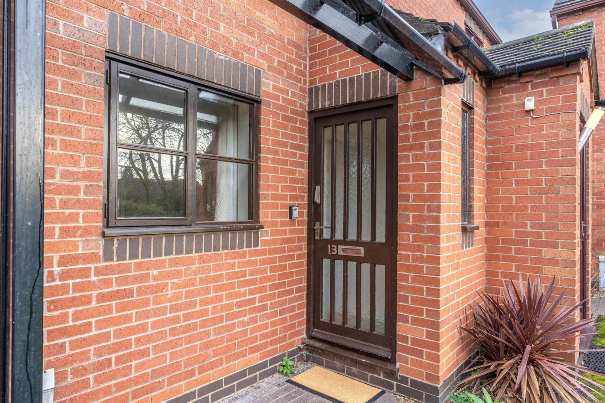 Modern Studio Flat In Wellington, Telford ウェリントン エクステリア 写真